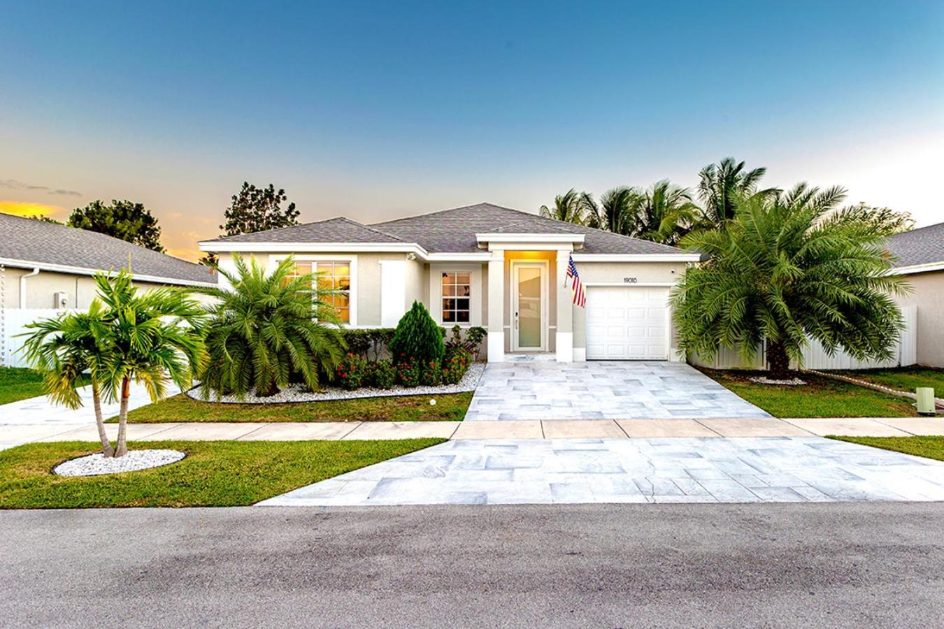 Lux Backyard/Heated Pool/Everglades/Speedway/Keys! Miami Exterior photo